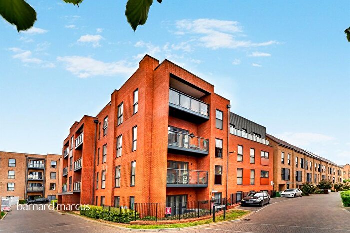 1 Bedroom Flat For Sale In Twill Way, Wallington, SM6