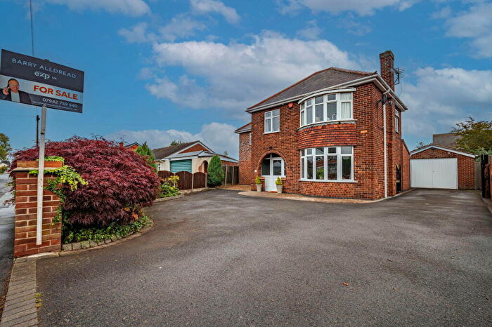 5 Bedroom Detached House For Sale In Atherstone Road, Measham, Swadlincote, DE12