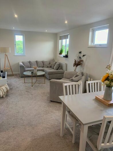 2 Bedroom Flat To Rent In Staveley Road, Chesterfield, S43