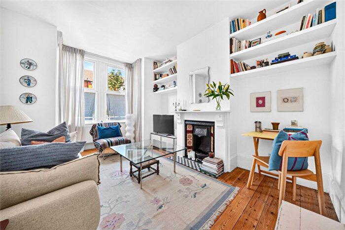 1 Bedroom Flat For Sale In Essex Road, Leyton, London, E10