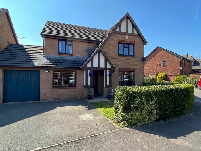 4 Bedroom Detached House For Sale In Goshawk Road, Quedgeley
