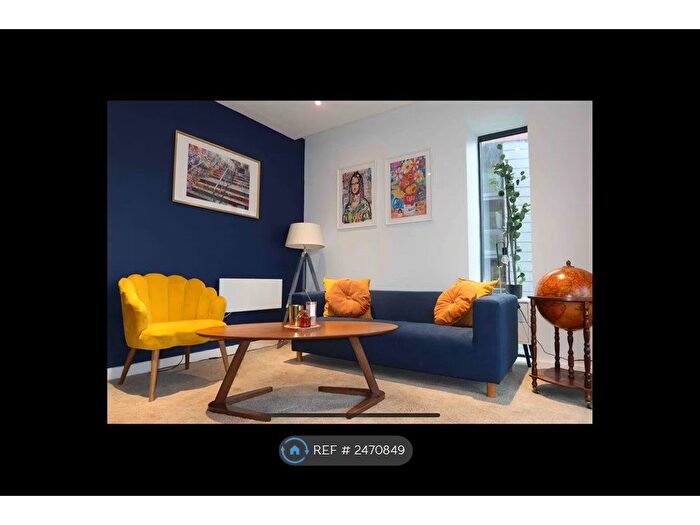 2 Bedroom Flat To Rent In Secret Road, Salford, M3