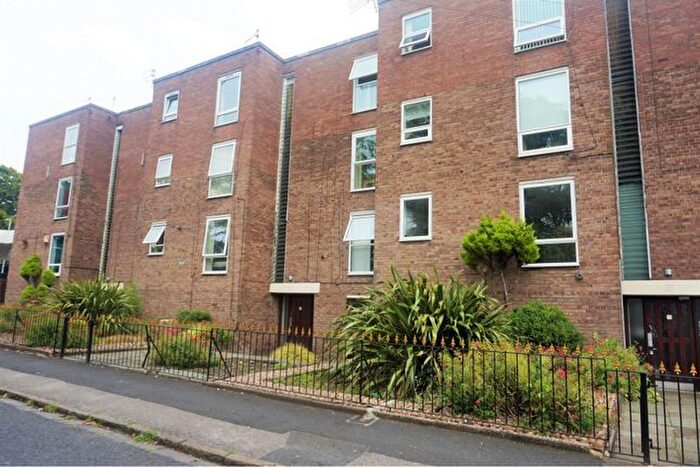 1 Bedroom Flat To Rent In Grassendale Court, Liverpool, L19