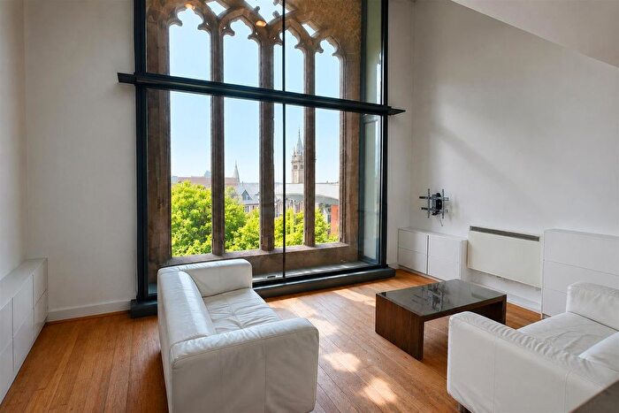 1 Bedroom Flat To Rent In The Collegiate, Shaw Street, L6