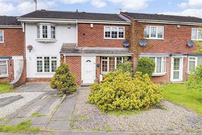 2 Bedroom Town House To Rent In Howbeck Road, Arnold, Nottingham, NG5