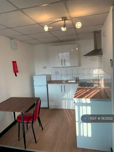 1 Bedroom Flat To Rent In Carlton House, Stoke-On-Trent, ST4