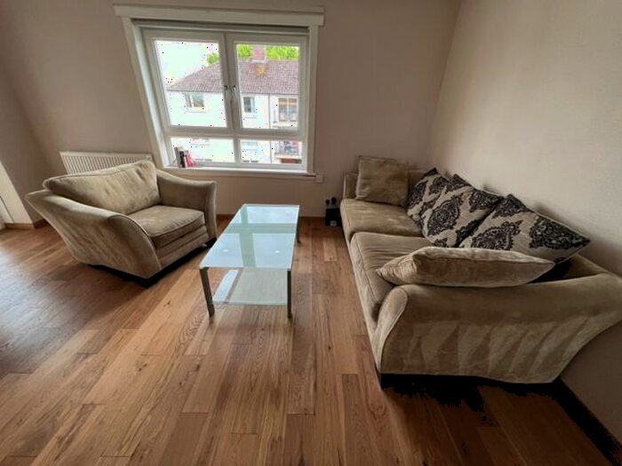 2 Bedroom Flat To Rent In Rankin Drive, Edinburgh, EH9