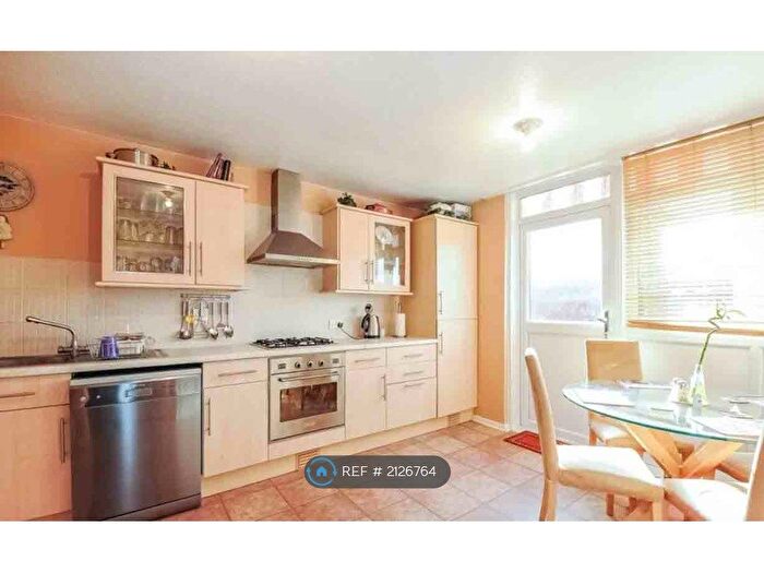 4 Bedroom Semi-Detached House To Rent In Galatea Square, London, SE15