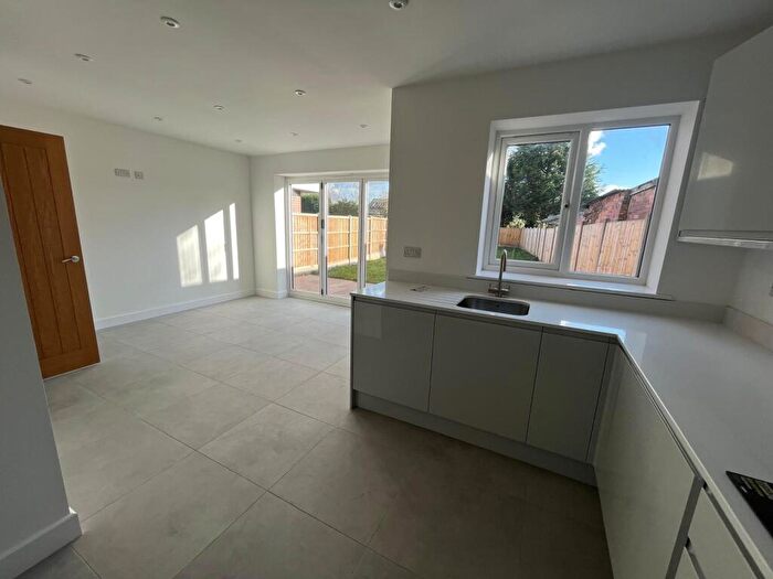 3 Bedroom House To Rent In Hurcott Road, Kidderminster, DY10