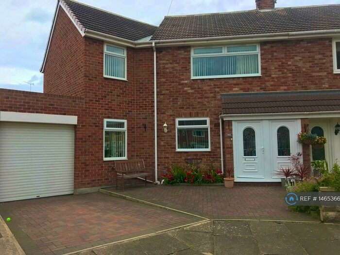 3 Bedroom Semi-Detached House To Rent In Wentworth Gardens, Whitley Bay, NE25