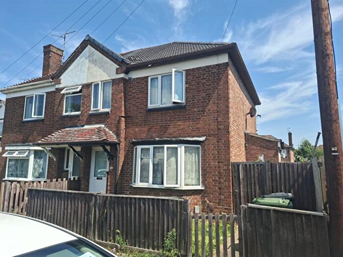 3 Bedroom Semi-Detached House For Sale In Mildmay Road, Peterborough, PE4