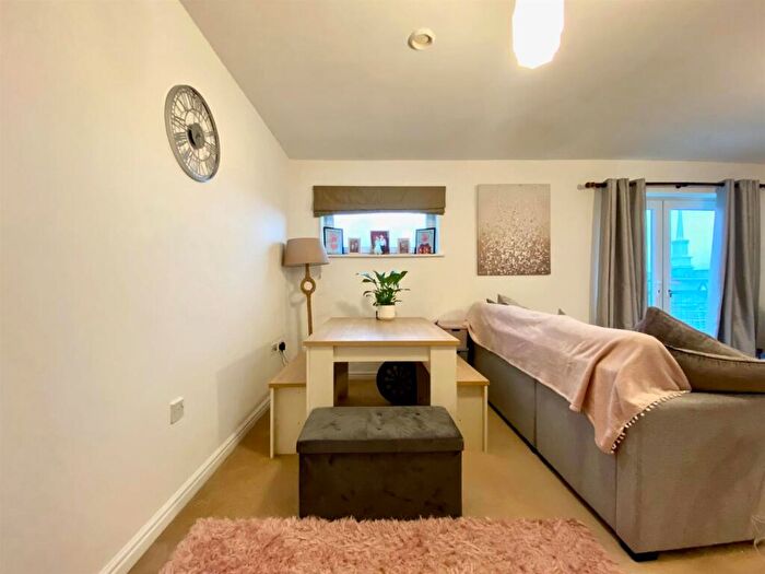 2 Bedroom Apartment For Sale In The Gate, Halifax Road, Birchencliffe, HD3