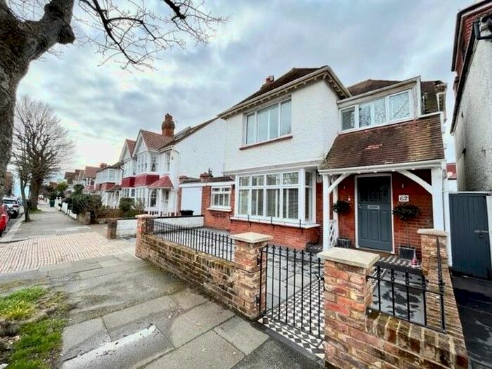 2 Bedroom Flat To Rent In Langdale Road, Hove, BN3