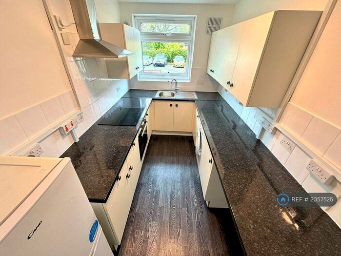 2 Bedroom Flat To Rent In Cornerways, Harrow, HA1