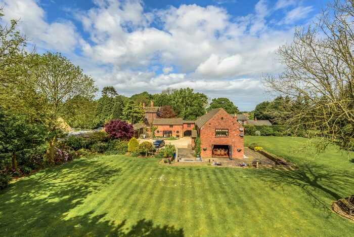 5 Bedroom Detached House For Sale In Cobbs Brow Lane, Newburgh Lancashire, WN8