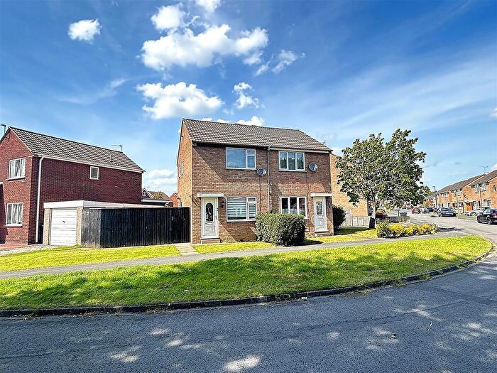 2 Bedroom Semi-Detached House For Sale In Ryedale Way, Selby, YO8