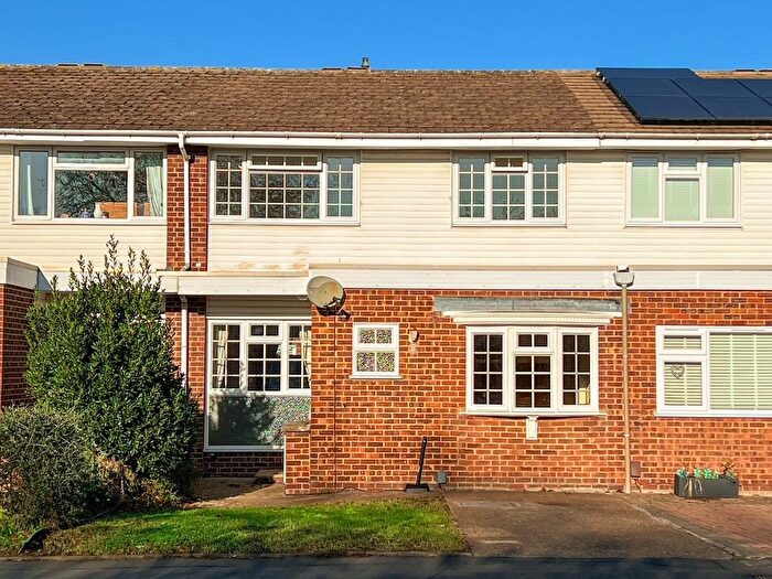 4 Bedroom Terraced House For Sale In Fleetside, West Molesey, KT8