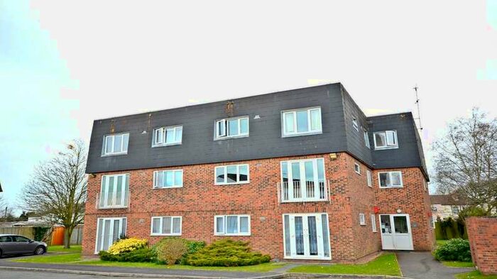 1 Bedroom Flat To Rent In Skerries Court, Langley, SL3