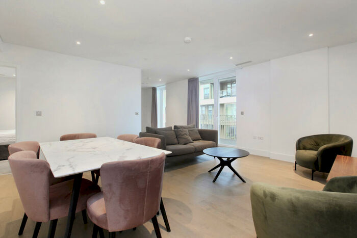 3 Bedroom Apartment To Rent In Lambert House, Gartons Way, Battersea, London, SW11