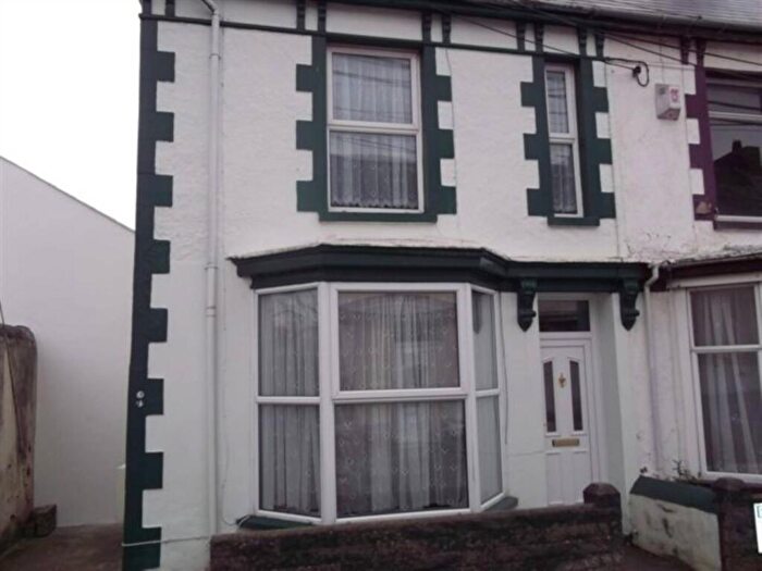 2 Bedroom House To Rent In Bideford, Devon, EX39