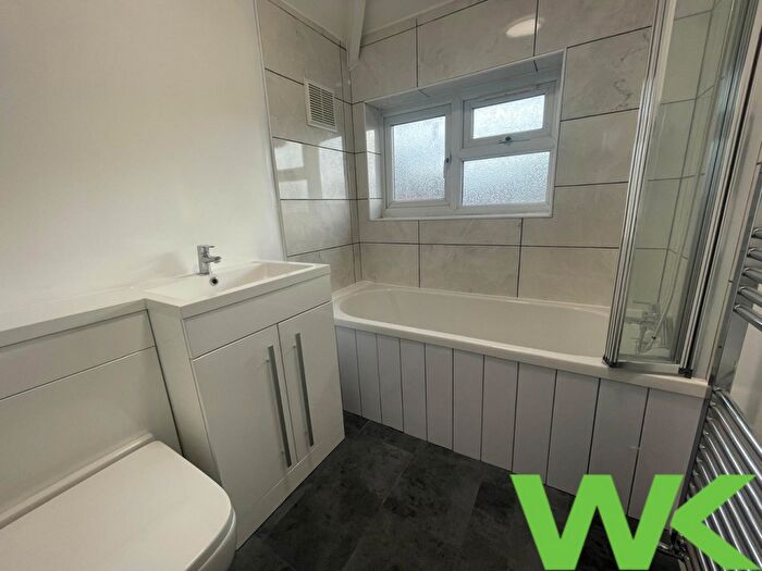 2 Bedroom Semi-Detached House For Sale In Stanway Road, West Bromwich, B71