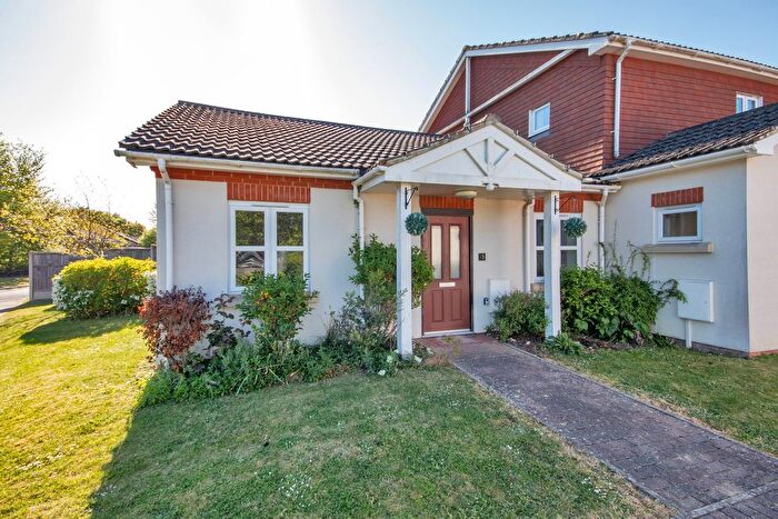 2 Bedroom Semi-Detached Bungalow For Sale In Brickfield Farm Close, Longfield, DA3