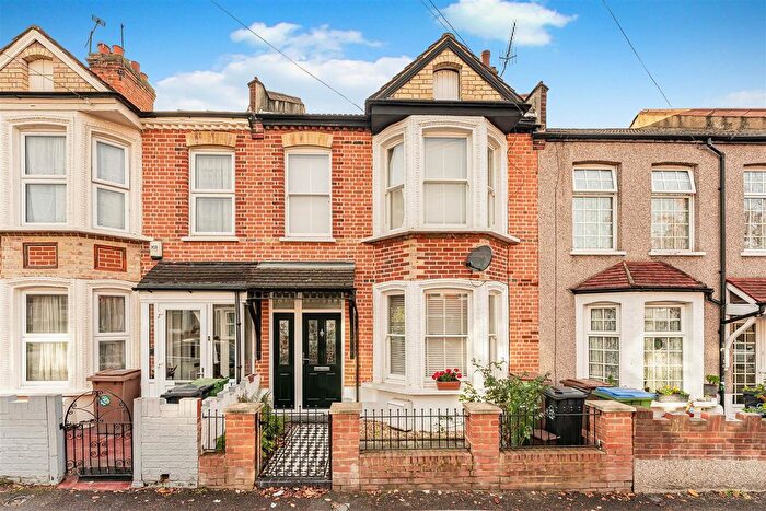 3 Bedroom Terraced House For Sale In Ruby Road, Walthamstow, London, E17