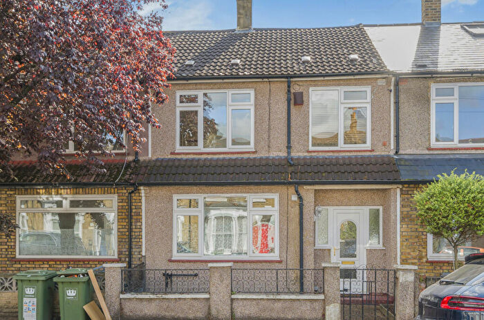 3 Bedroom Terraced House To Rent In Hunsdon Road, New Cross, London, SE14