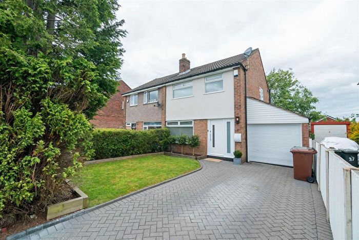 3 Bedroom Semi Detached House For Sale In Linton Crescent, Leeds, LS17