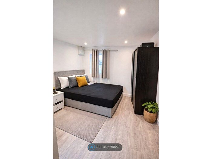 2 Bedroom Flat To Rent In Blake Lane, Birmingham, B9