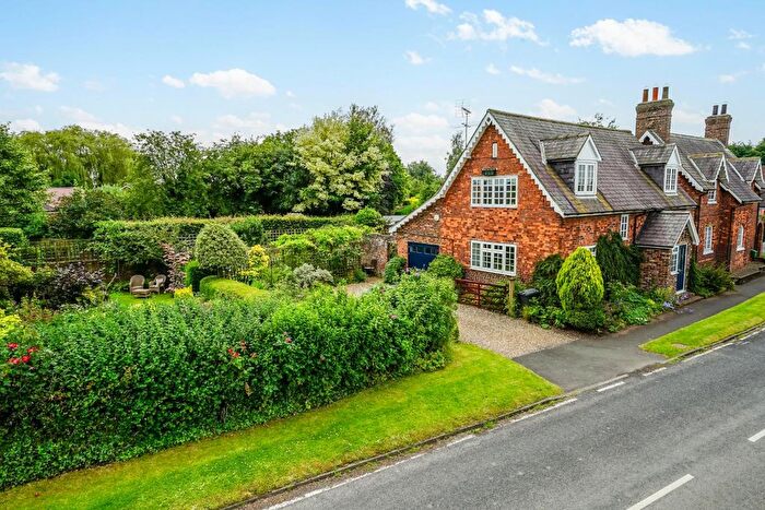 3 Bedroom Cottage For Sale In Main Street, Askham Bryan, York, YO23