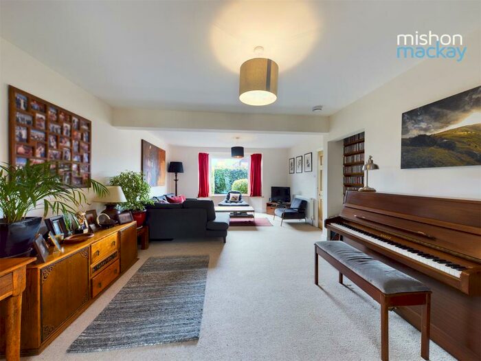 4 Bedroom Semi-Detached House To Rent In Elm Drive, Hove, BN3