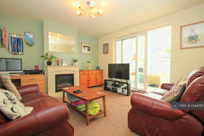 2 Bedroom End Of Terrace House To Rent In Agar Close, Surbiton, KT6