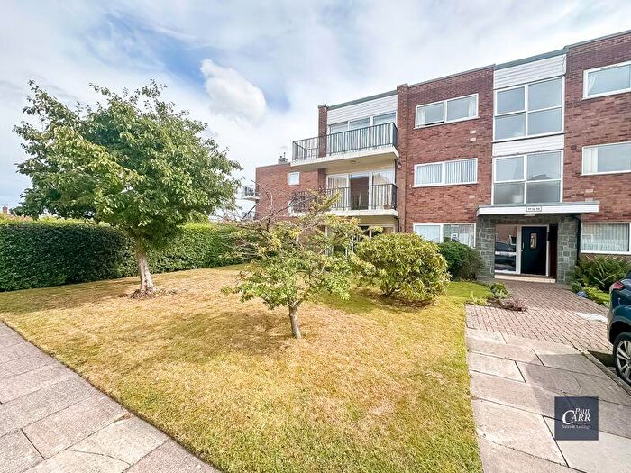 2 Bedroom Flat For Sale In Banners Court, Banners Gate Road, Sutton Coldfield, B73
