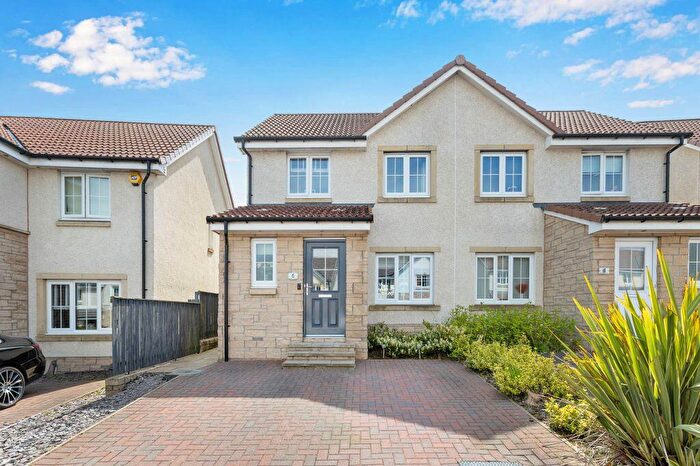 3 Bedroom Semi-Detached House For Sale In Kinniburgh Crescent, Bathgate, EH47