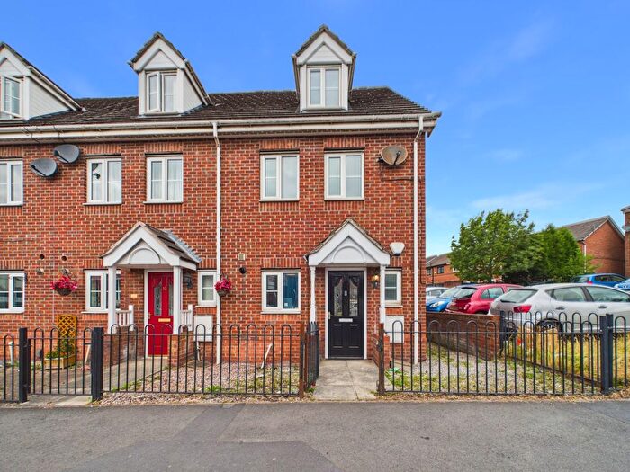 3 Bedroom End Terrace House For Sale In The Heys, Mossley Road, Ashton-Under-Lyne, Greater Manchester, OL6
