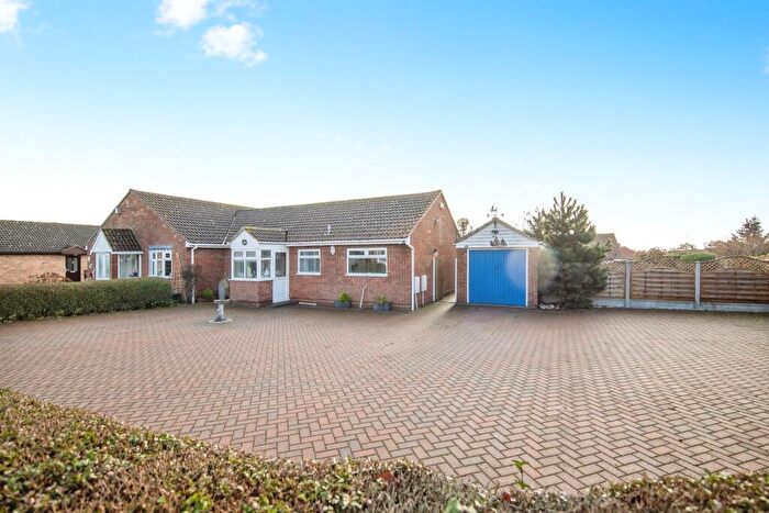 2 Bedroom Semi-Detached Bungalow For Sale In Bexley Avenue, Harwich, CO12