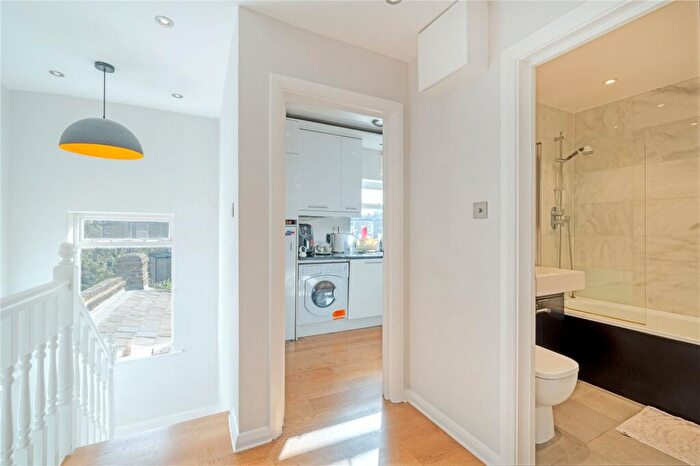 1 Bedroom Flat For Sale In Maygrove Road, West Hampstead, NW6