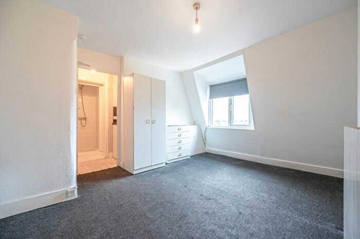 1 Bedroom Flat To Rent In Brondesbury, Brondesbury, London, NW6
