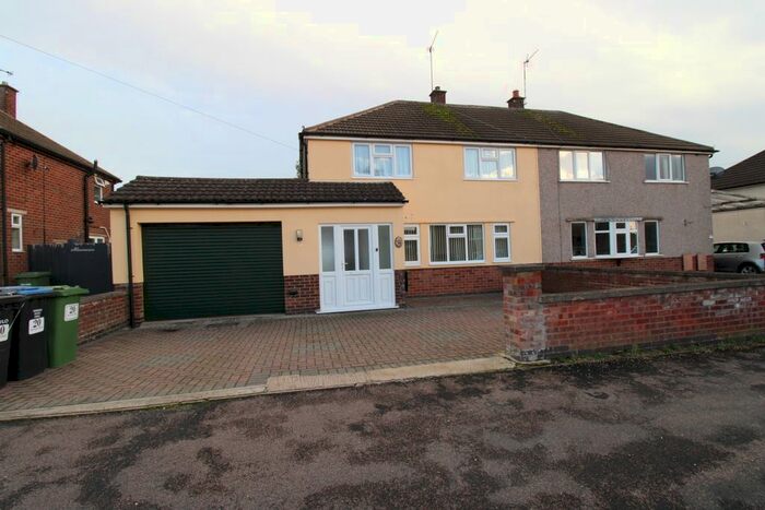 3 Bedroom Semi-Detached House To Rent In Dunley Way, Lutterworth, LE17