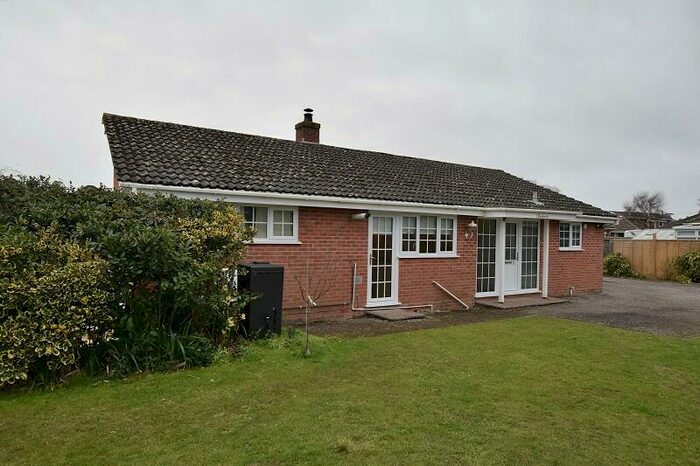 3 Bedroom Bungalow To Rent In Rothbury Park, New Milton, Hampshire., BH25