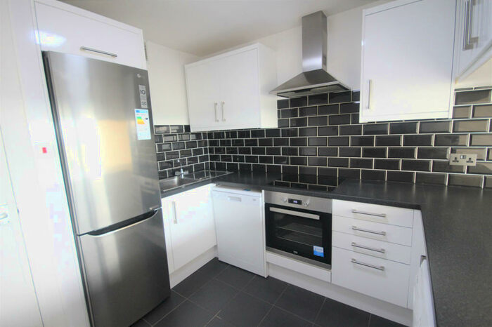 2 Bedroom Apartment To Rent In Ingledew Court, Leeds, West Yorkshire, LS17