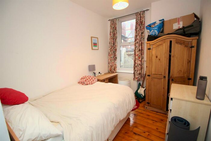 3 Bedroom Flat To Rent In Newlands Road, Newcastle Upon Tyne, NE2