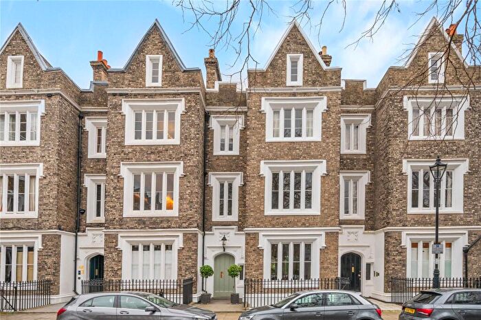 5 Bedroom Terraced House For Sale In Lonsdale Square, London, N1