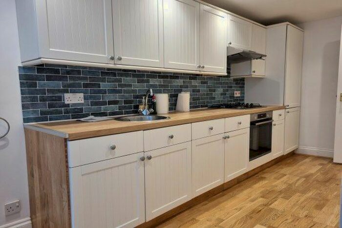 4 Bedroom Flat To Rent In Fairfax Place, Dartmouth, TQ6