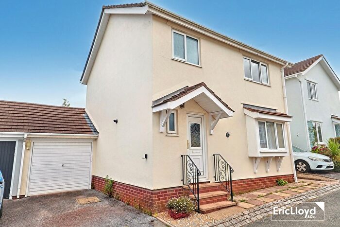 3 Bedroom Detached House For Sale In Hound Tor Close, Paignton, TQ4