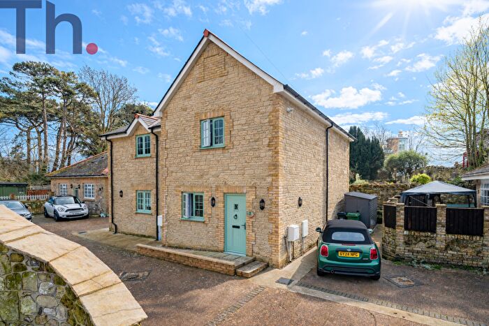 3 Bedroom Semi Detached House For Sale In Ventnor, Isle Of Wight, PO38