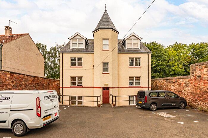 2 Bedroom Flat For Sale In Plummer Court, Dalkeith, EH22