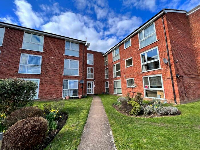 2 Bedroom Apartment To Rent In Hardwicke Place, London Colney, St Albans, AL2
