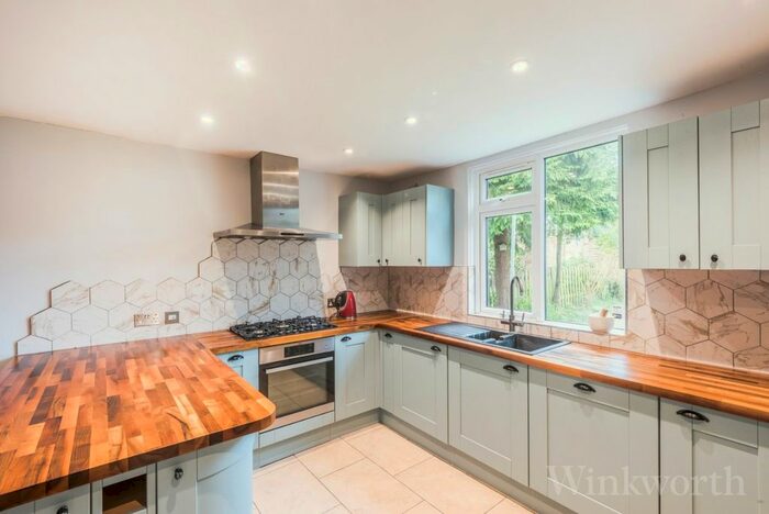 2 Bedroom Maisonette To Rent In Culverley Road, London, SE6